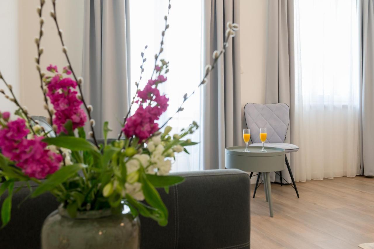 Capital Apartments And Rooms Split Bagian luar foto