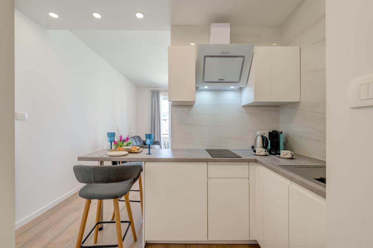 Capital Apartments And Rooms Split Bagian luar foto