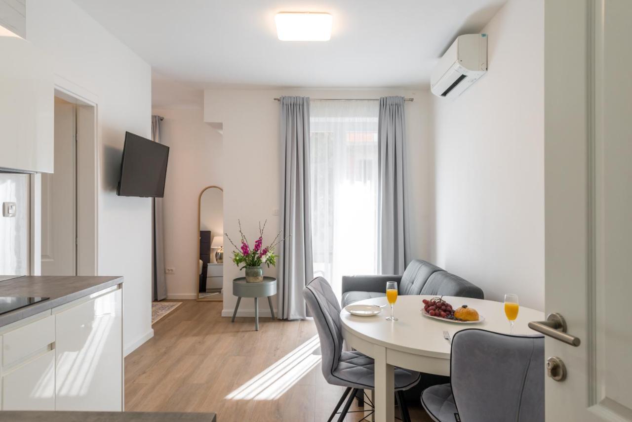 Capital Apartments And Rooms Split Bagian luar foto
