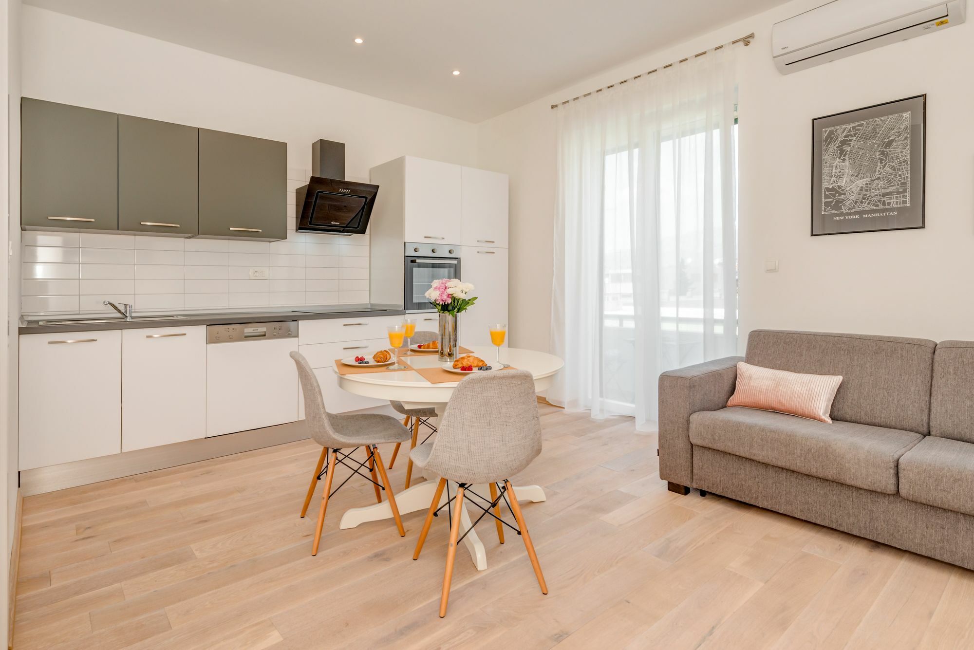 Capital Apartments And Rooms Split Bagian luar foto
